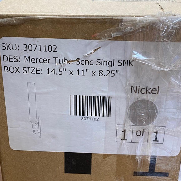 Mercer wall Sconce - Picture 2 of 3